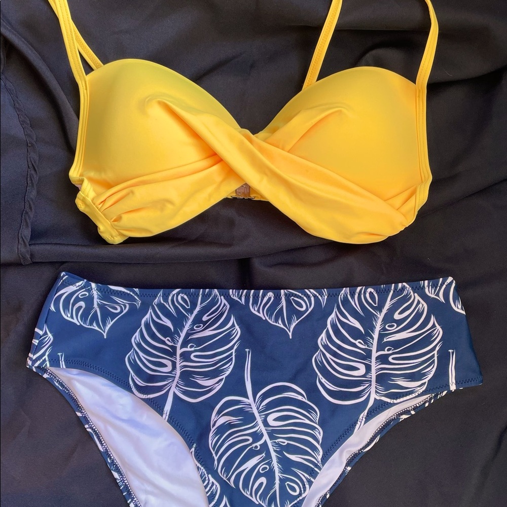 Cupshe tropical bikini New with Tags